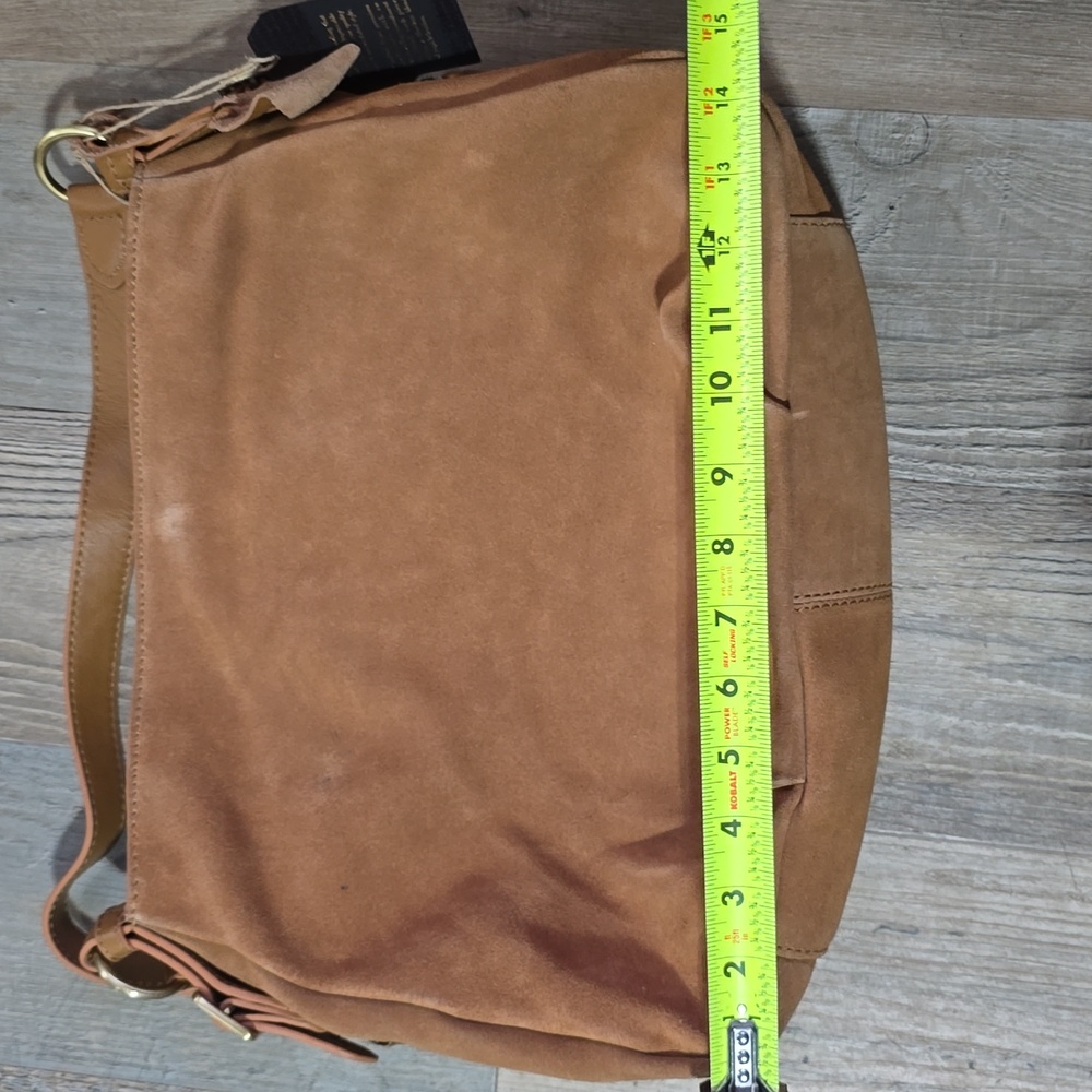 Elegant Tan Suede Shoulder Bag - Picture 2 of 4